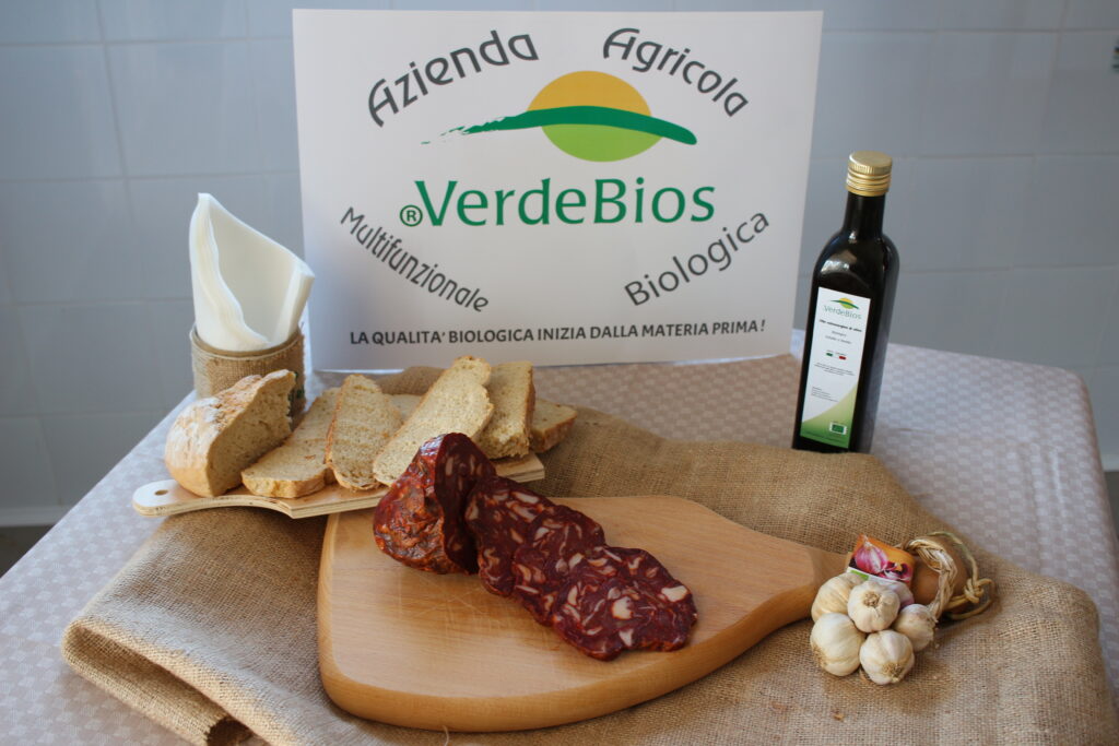 l'azienda agricola multifunzionale biologica VerdeBios produce salumi biologici